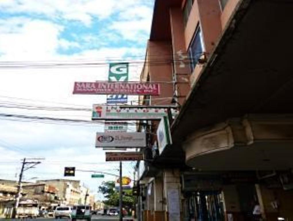 Gv Hotel - Davao Экстерьер фото
